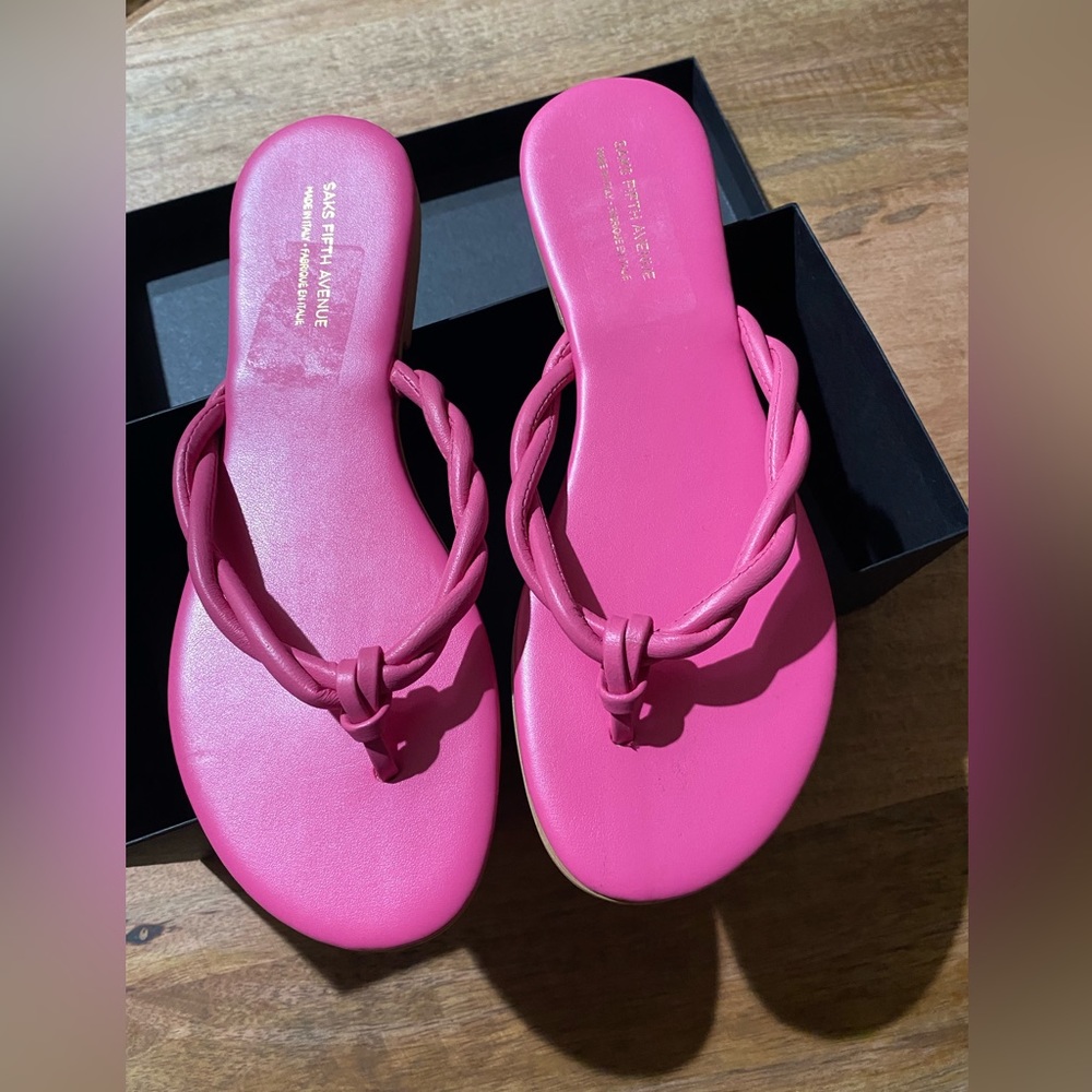 New with box Saks Fifth Avenue pink sandals